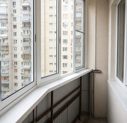 Холодное остекление балкона утюжок